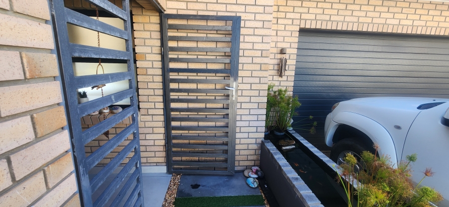 6 Bedroom Property for Sale in Dana Bay Western Cape